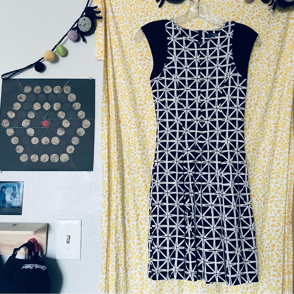 Black & white Tart dress with pockets! Beautifully made!